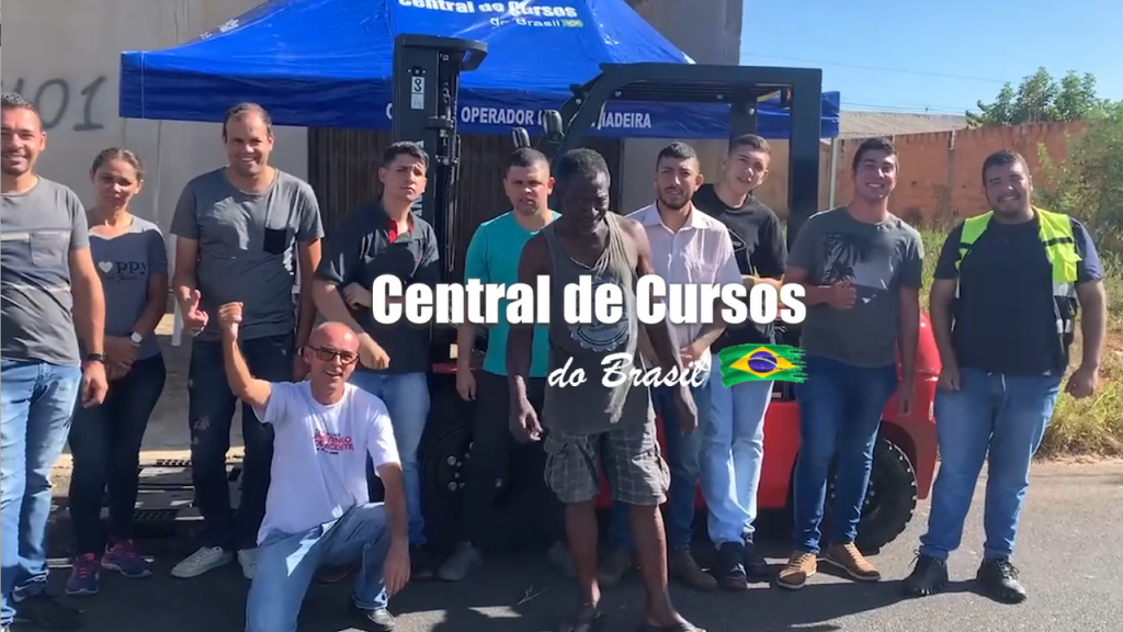 Empilhadeira curso maio de 2022